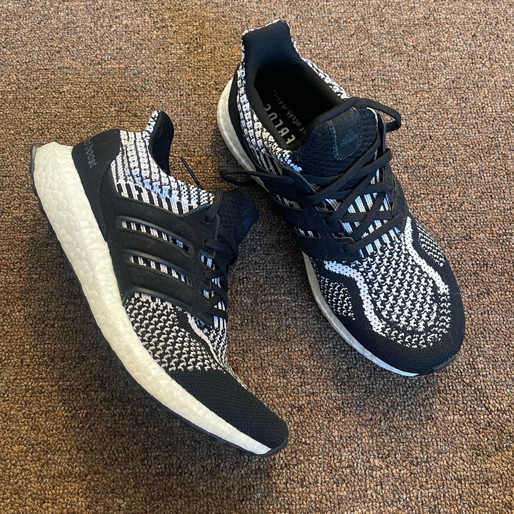 Adidas Ultraboost sneakers - women’s 8.5